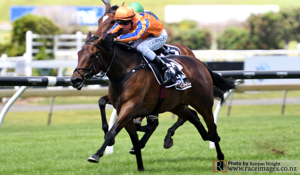 Bosson Eyes 5th Oaks' Win - Amarelinha