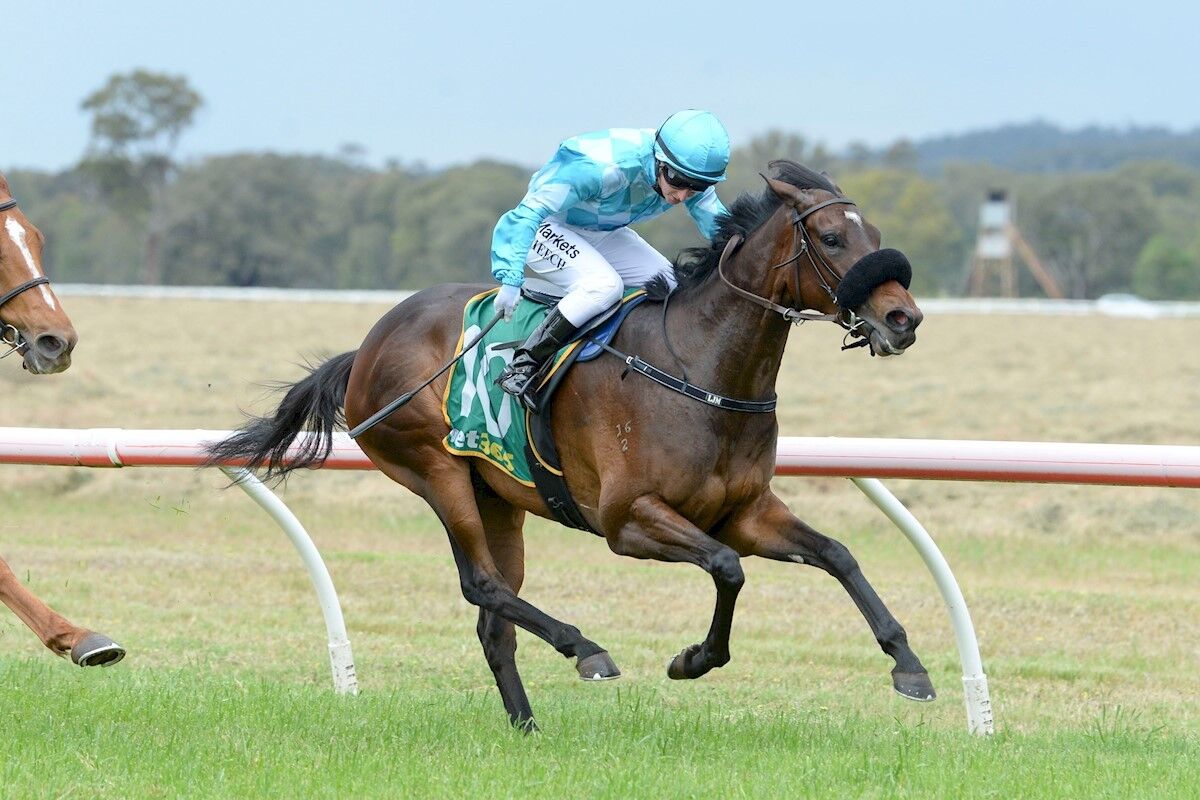 4 WIN SATURDAY - Good Girl Girt