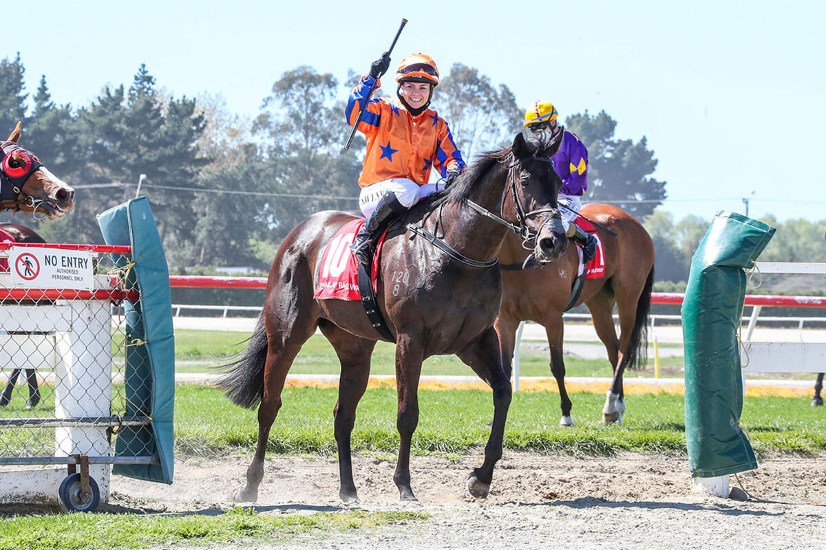 Win 1 Timaru - Synchronize Simply Superb